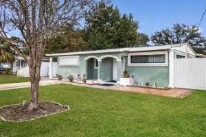 Wellington House - Navarre