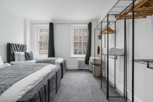 Elegant 2-Bedroom Apartment in Prime Marble Arch 23GM