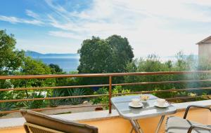 House ALANIS wtih sea view in quiet location