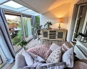 Ferienhaus Waldblick mit Kamin, Wintergarten und Terrasse - 维登希