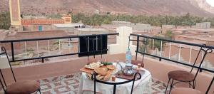 Auberge Restaurant TISSILI " Oasis de Fint"