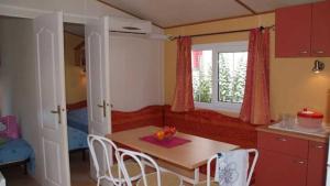 Campings Camping 3 etoiles - ccbaeih : photos des chambres
