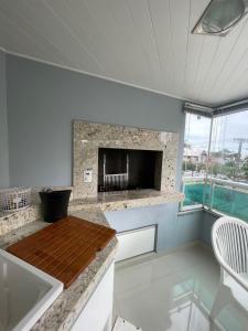 Espaço amplo a beira mar, cabe até 9 pessoas inst jurerealuguelapart