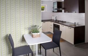 Villa Estate 2 by Villas Guide