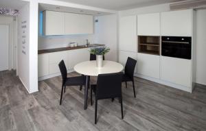 Villa Estate 2 by Villas Guide