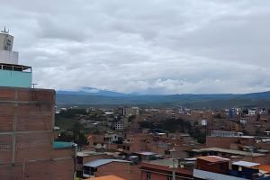 Amplio dpto. en "Ayacucho" Céntrico y Familiar