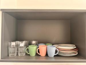 Spacious Netflix Apartment for up to 4 People with Massage Shower