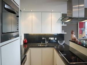 Apartment in Nieuwpoort with sea beach