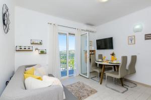 Adriatic Sunny Apartment II