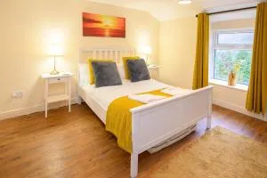 LLAREGGUB Amazing House In Afan Forest With Breath-Taking Views By StayStaycations - Pont-rhyd-y-fen