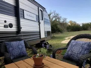 Cozy Caravan in Texas for Romantic Getaways to Nature - 德里平斯普林斯