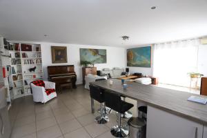 Villas Saint Cyprien Jolie villa climatisee avec piscine et jardin : photos des chambres