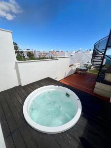 BEACHFRONT Penthouse Luxury