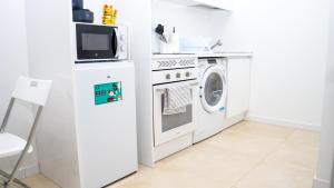 Studio New Complete Metro Supermarkets