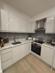 Eden Valley Lodge by Guestz