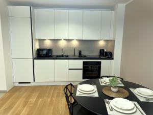 Free Parking - City Pulse Apartments at U6-Metro Vienna