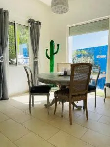 Villa with rooftop bar overlooking sea, pool & vegetable garden - 塔马里斯