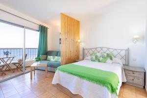 TenoHomes Oceanview Studio with Balcony