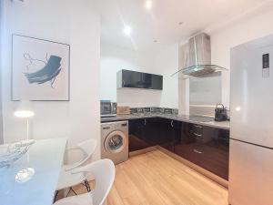 Nestor&Jeeves - COCOA BEACH - Central - Near Beach