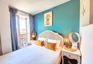 Nestor&Jeeves - CHAISE BLEUE - Central - Near Beach