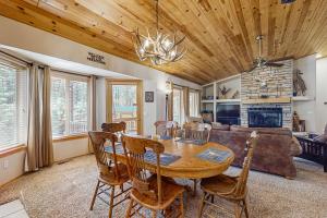 Fire Pit and Yard Woodsy Retreat Near Woodland Lake