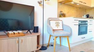 Apartbleuazur - Bel appartement rénové piscine & vue mer