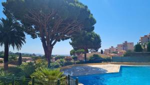 Apartbleuazur - Bel appartement rénové piscine & vue mer