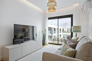 Oceans Whisper by Homie