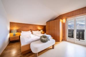 Pool Apartments Edith