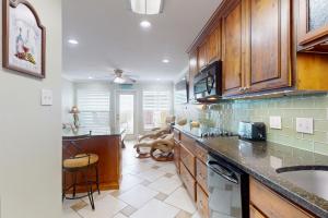 Seascape Condos: A SeaScape Paradise #1101