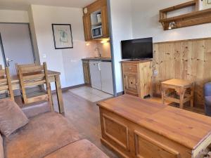 Appartements Appartement La Tania 2 Pieces, 4 Pers, Ski aux Pieds, Balcon, Residence Grand Bois - FR-1-182A-15 : photos des chambres