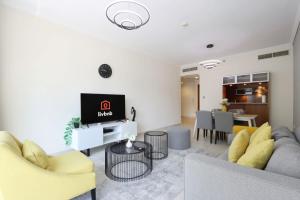 Livbnb-Stylish 1BR with Marina Views Close to the Beach