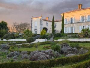 Maisons d'hotes Le Logis : photos des chambres
