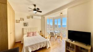 Estudio en Torrox, Piscina, Vistas al Mar & Diseño