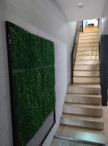 Eddies Value Room for Practical Group Stay in downtown San Fernando