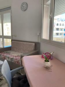 Logement moderne, près de la mer