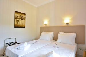 Dimitris Residence 1