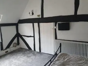 Cosy Room in Crondall United Kingdom - 2289 - 法纳姆