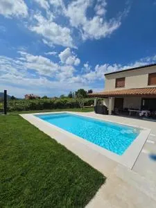 Vila Eva Marezige Koper - Laura