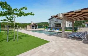 Holiday home Dvori Matanovi - Donji Proložac