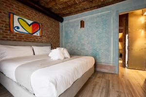 New Moon - Emme Loft