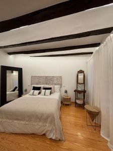 Casa El jardín Vertical con 5 habitaciones y un salón comedor