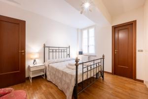 Large Apartment in the Historic Center of Parma