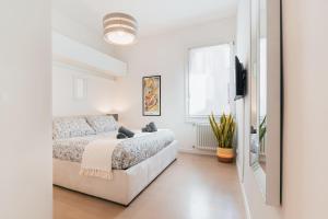 In the center of Venice near the Rialto Bridge