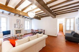 Large Apartment in the Historic Center of Parma