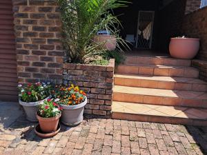 15 Kameeldoring 2-bedroomed self-catering unit, Clubview