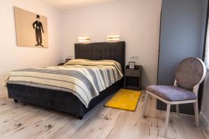 Tudor Central Apartment