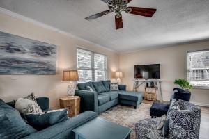 Modern Beach House with Stunning Views North