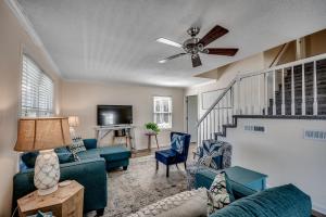 Modern Beach House with Stunning Views North