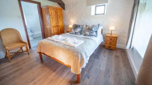 Complex of 3 Coastal Cottages nr Bude - Sleeps 14